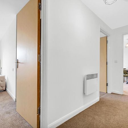 Stylish 4Th Floor 2 Bedroom En Suite City Centre Apartment With Parking By Azura Nights 버밍엄 외부 사진