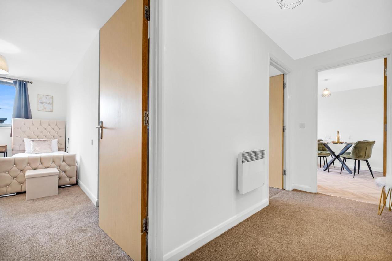 Stylish 4Th Floor 2 Bedroom En Suite City Centre Apartment With Parking By Azura Nights 버밍엄 외부 사진