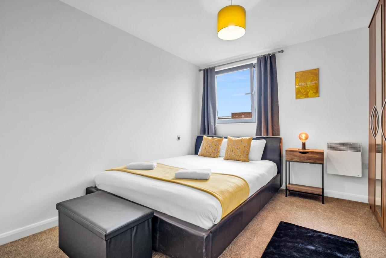 Stylish 4Th Floor 2 Bedroom En Suite City Centre Apartment With Parking By Azura Nights 버밍엄 외부 사진